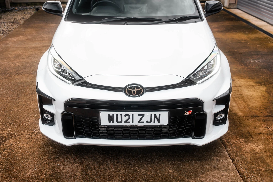 2021 Toyota Yaris - Image 10 of 31