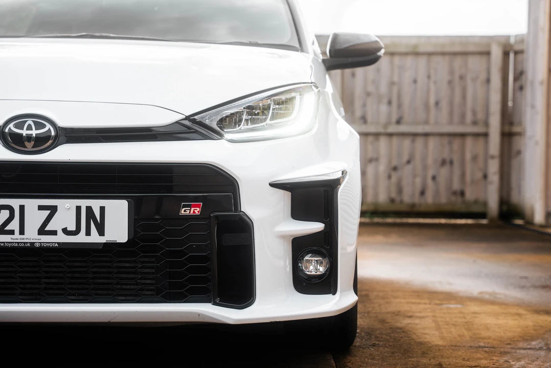 2021 Toyota Yaris - Image 12 of 31