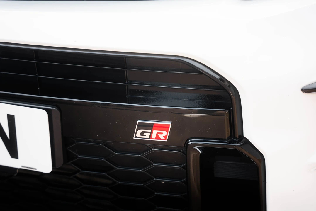 2021 Toyota Yaris - Image 15 of 31