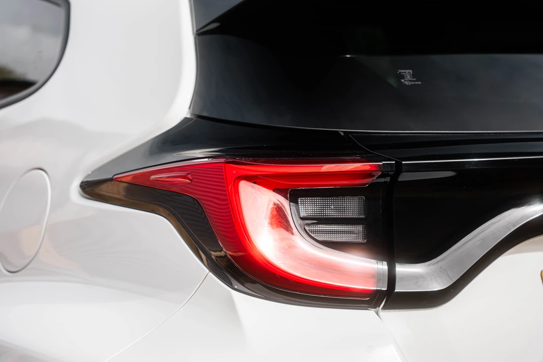 2021 Toyota Yaris - Image 26 of 31