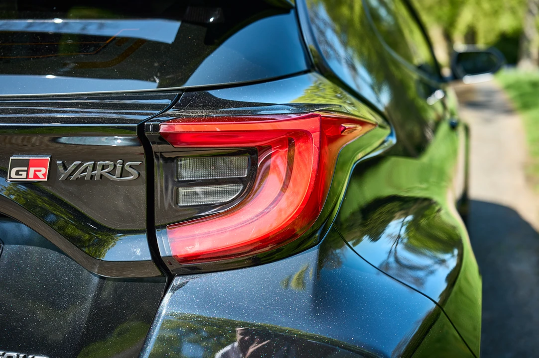 2021 Toyota Yaris - Image 13 of 31