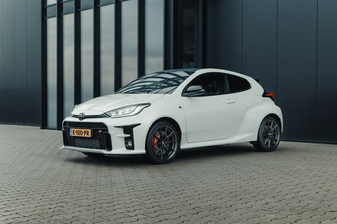 2021 Toyota Yaris - Image 3 of 31