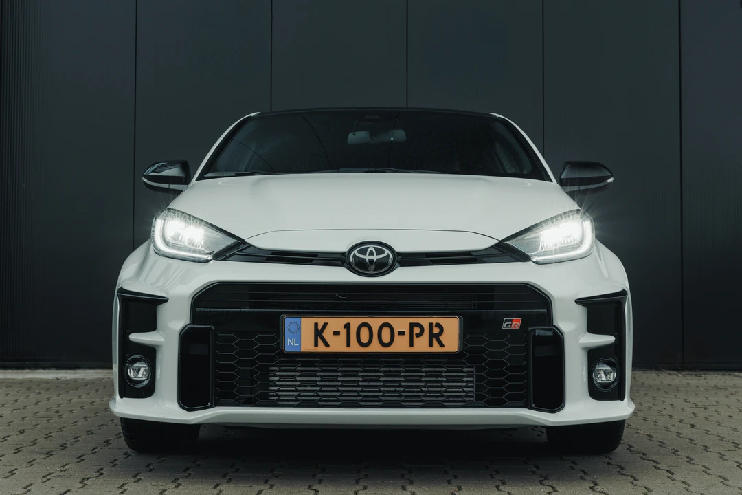 2021 Toyota Yaris - Image 10 of 31