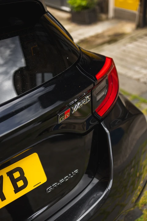 2021 Toyota Yaris - Image 2 of 31