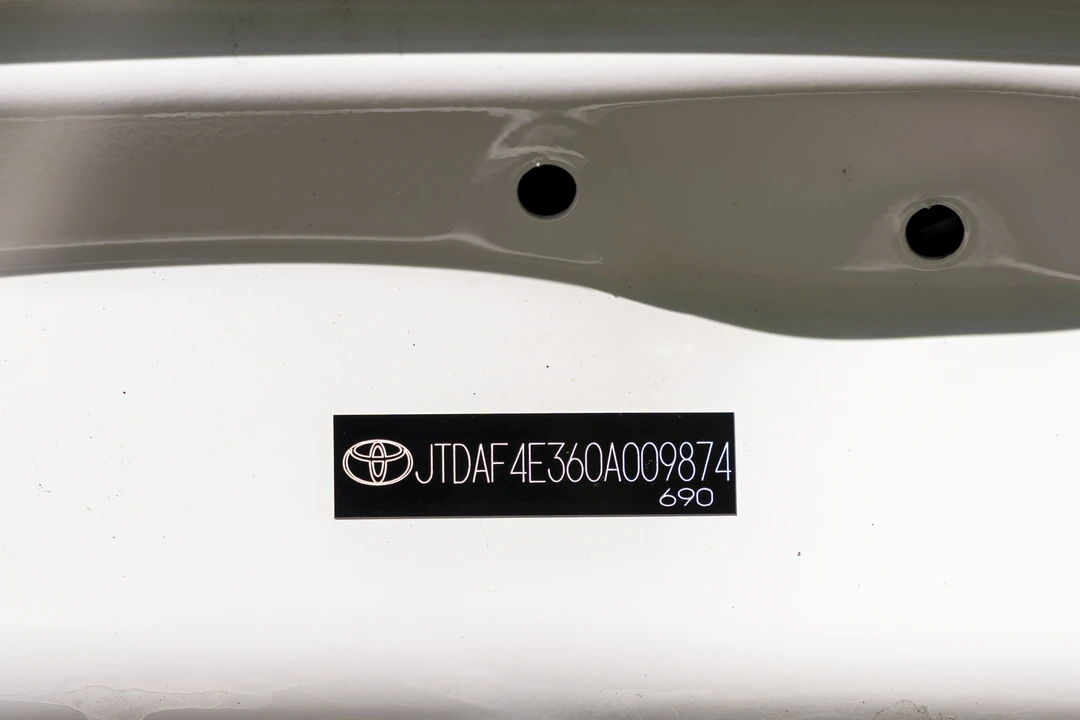 2021 Toyota Yaris - Image 13 of 31