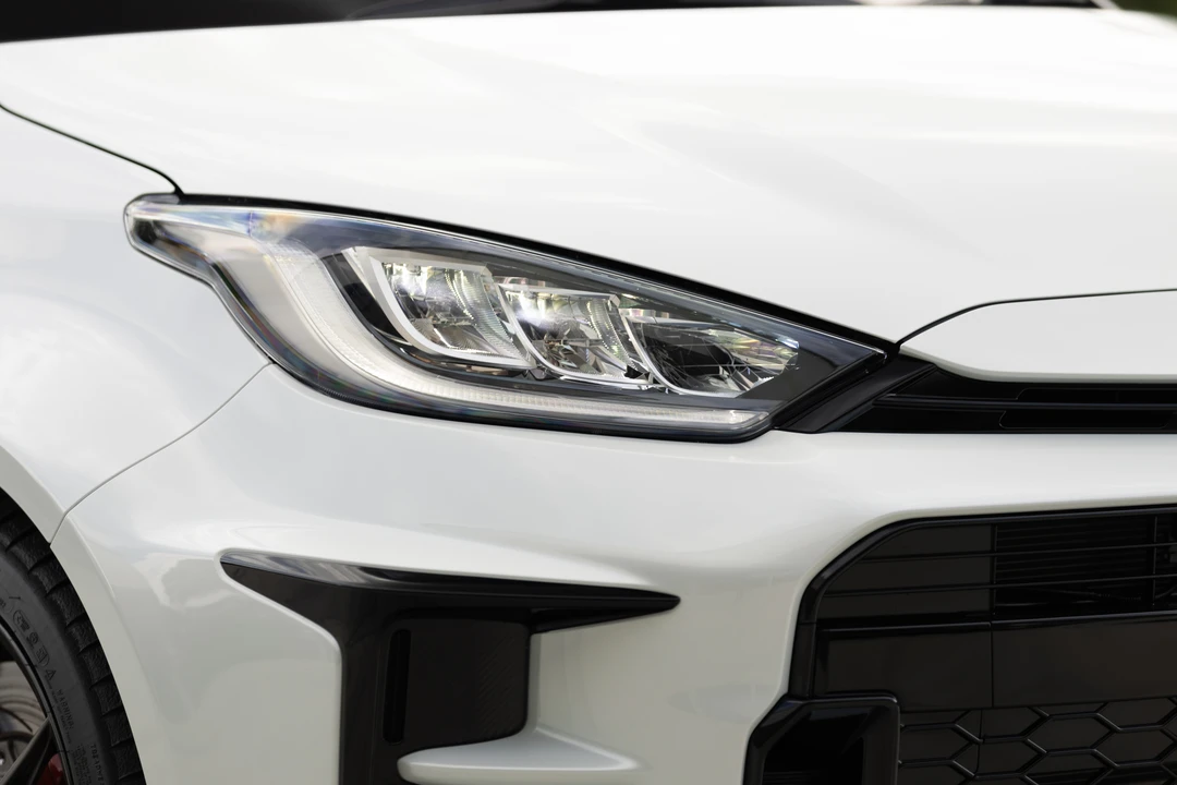 2023 Toyota Yaris - Image 12 of 31
