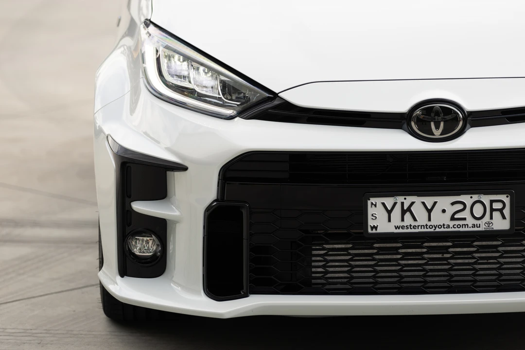 2023 Toyota Yaris - Image 15 of 31