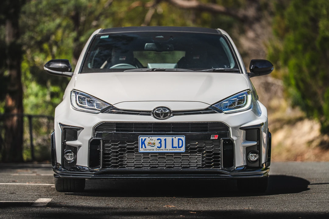 2021 Toyota Yaris - Image 2 of 31