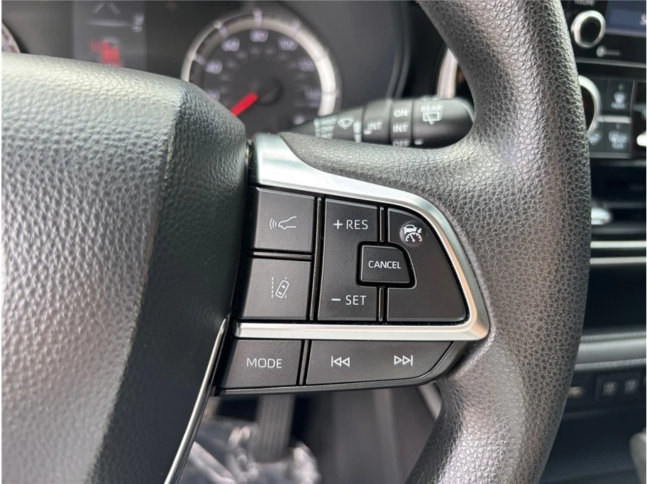 2021 Toyota Highlander - Image 20 of 21