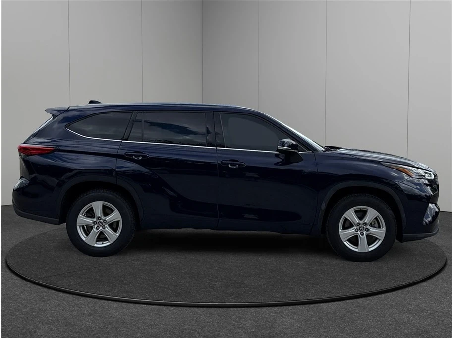 2021 Toyota Highlander - Image 10 of 21