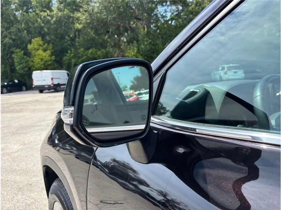 2021 Toyota Highlander - Image 16 of 21