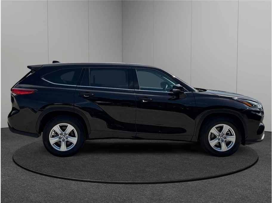 2021 Toyota Highlander - Image 10 of 21