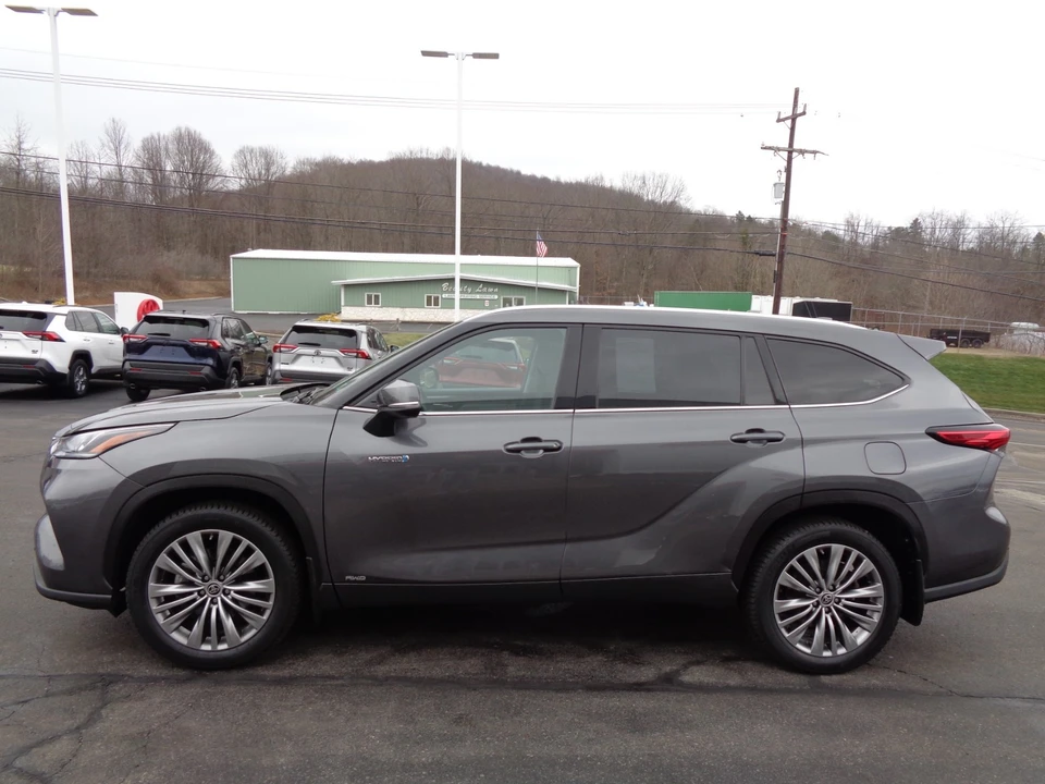 2021 Toyota Highlander - Image 7 of 21