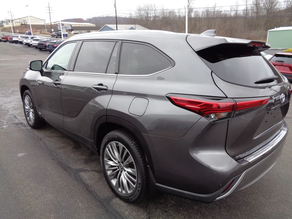 2021 Toyota Highlander - Image 6 of 21