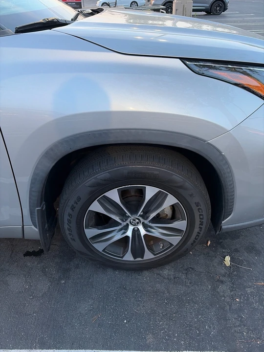 2021 Toyota Highlander - Image 12 of 19