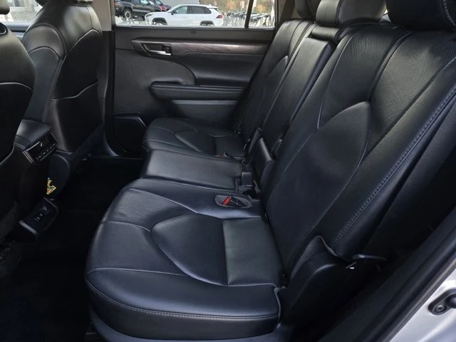 2021 Toyota Highlander - Image 11 of 12