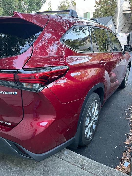 2021 Toyota Highlander - Image 10 of 11
