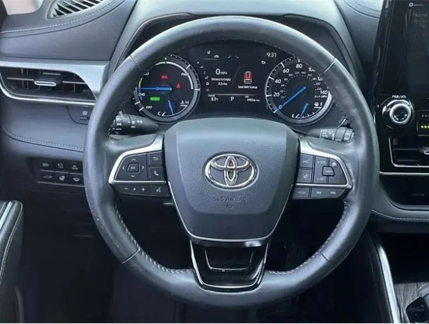 2021 Toyota Highlander - Image 3 of 5