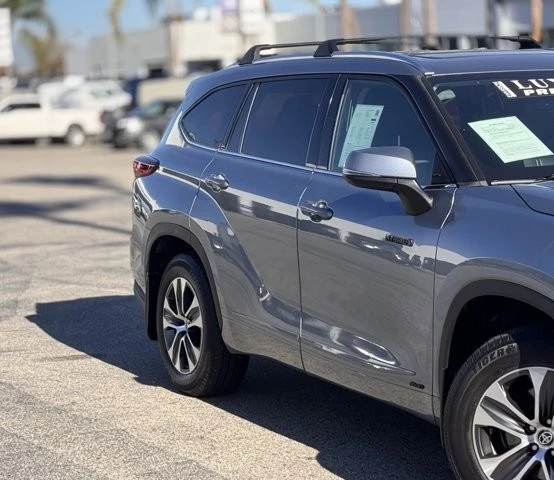 2021 Toyota Highlander - Image 6 of 12
