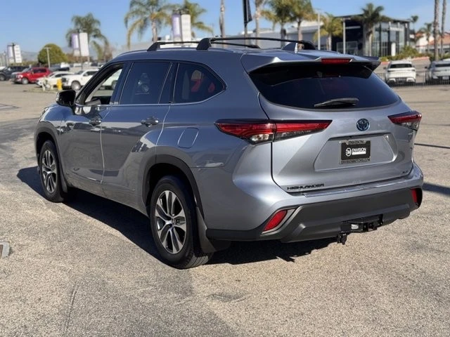 2021 Toyota Highlander - Image 10 of 12
