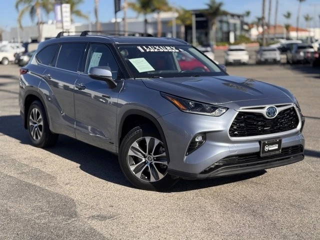 2021 Toyota Highlander - Image 2 of 12