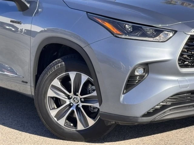 2021 Toyota Highlander - Image 4 of 12