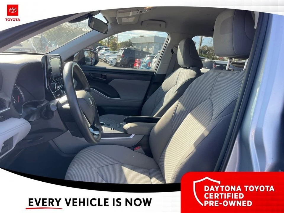 2021 Toyota Highlander - Image 7 of 10