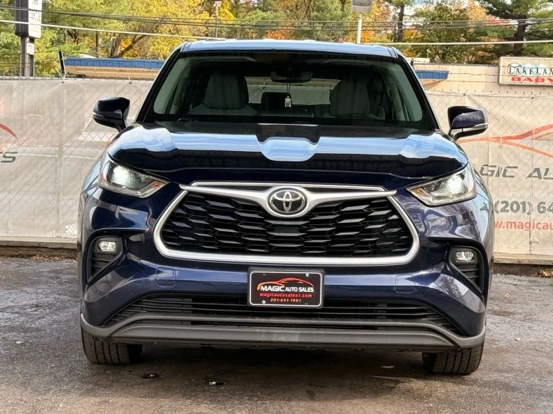 2021 Toyota Highlander - Image 5 of 12