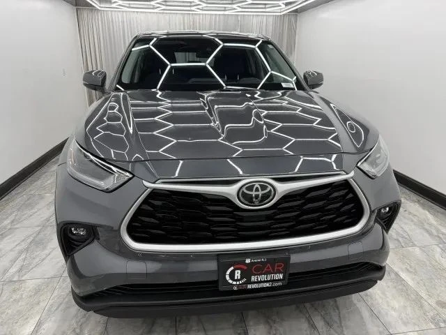 2021 Toyota Highlander - Image 2 of 12
