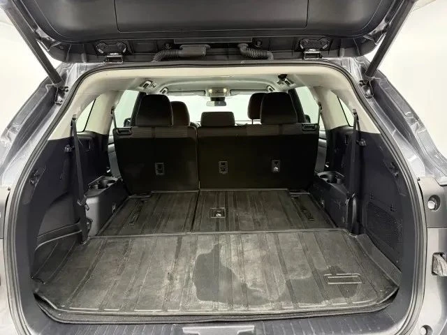 2021 Toyota Highlander - Image 8 of 12