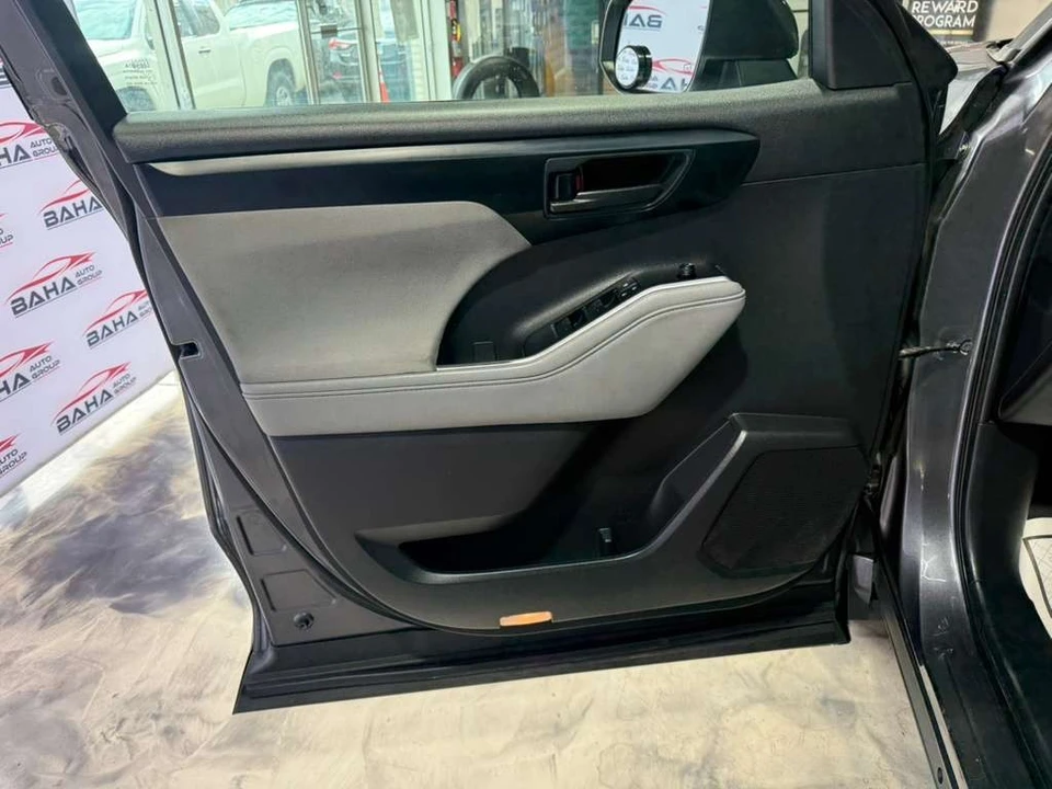 2021 Toyota Highlander - Image 26 of 31