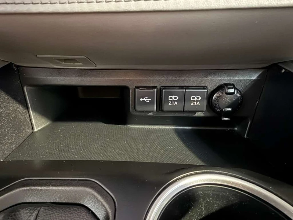 2021 Toyota Highlander - Image 19 of 31
