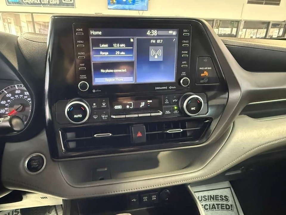 2021 Toyota Highlander - Image 17 of 31