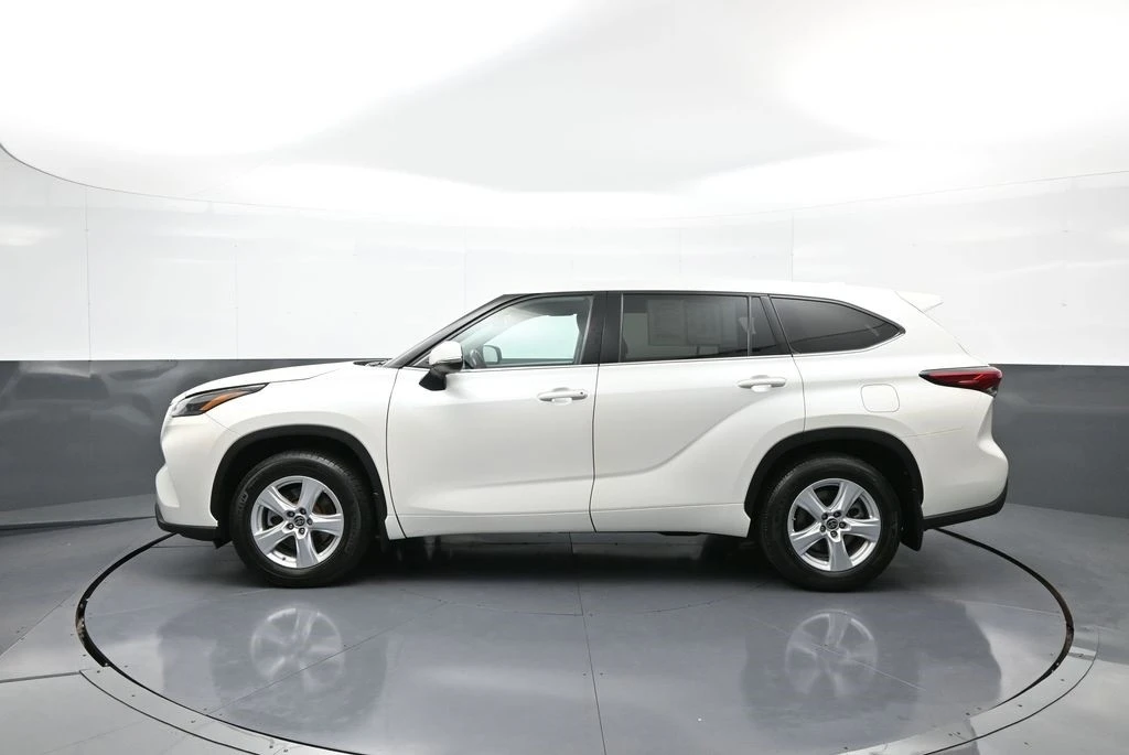 2021 Toyota Highlander - Image 9 of 12