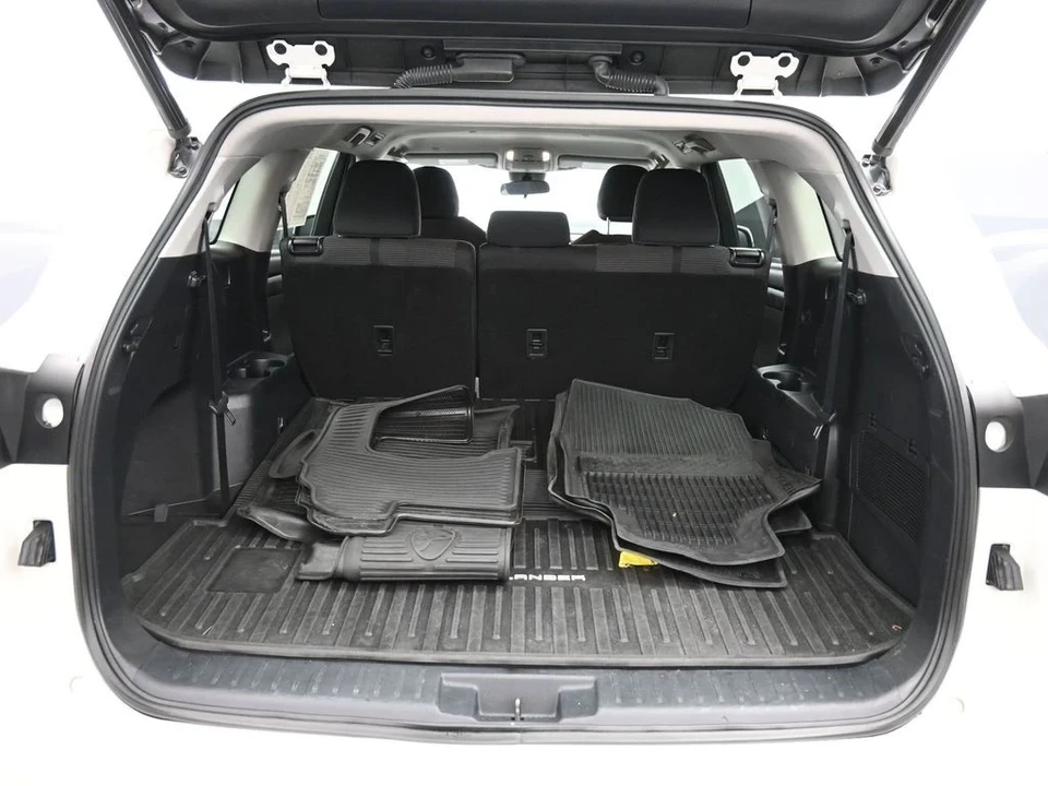 2021 Toyota Highlander - Image 21 of 21