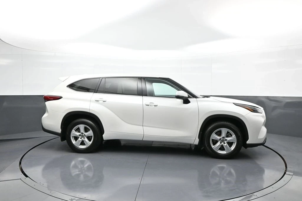 2021 Toyota Highlander - Image 5 of 21