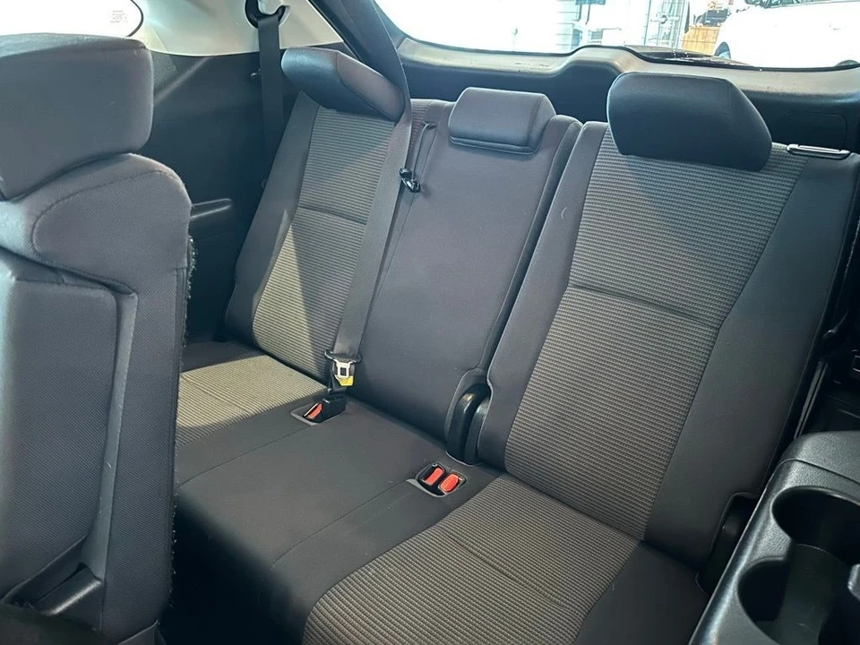2021 Toyota Highlander - Image 15 of 21