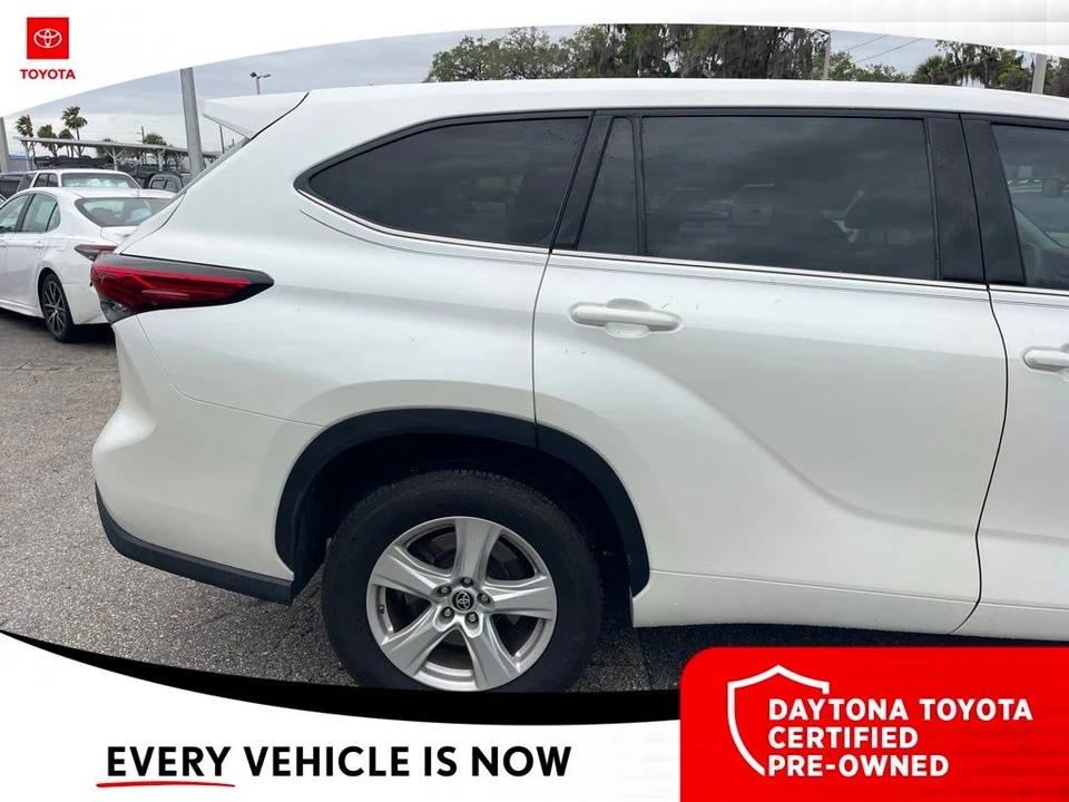 2021 Toyota Highlander - Image 3 of 10
