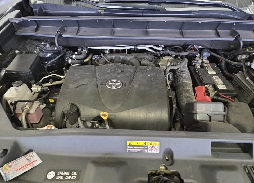 2021 Toyota Highlander - Image 15 of 15