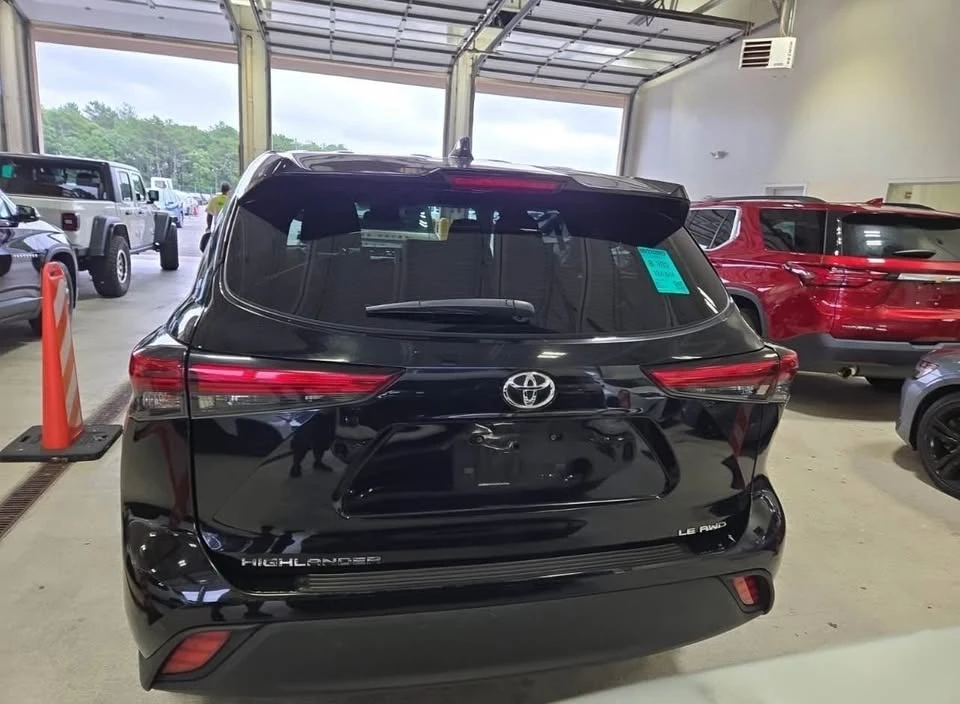 2021 Toyota Highlander - Image 6 of 15
