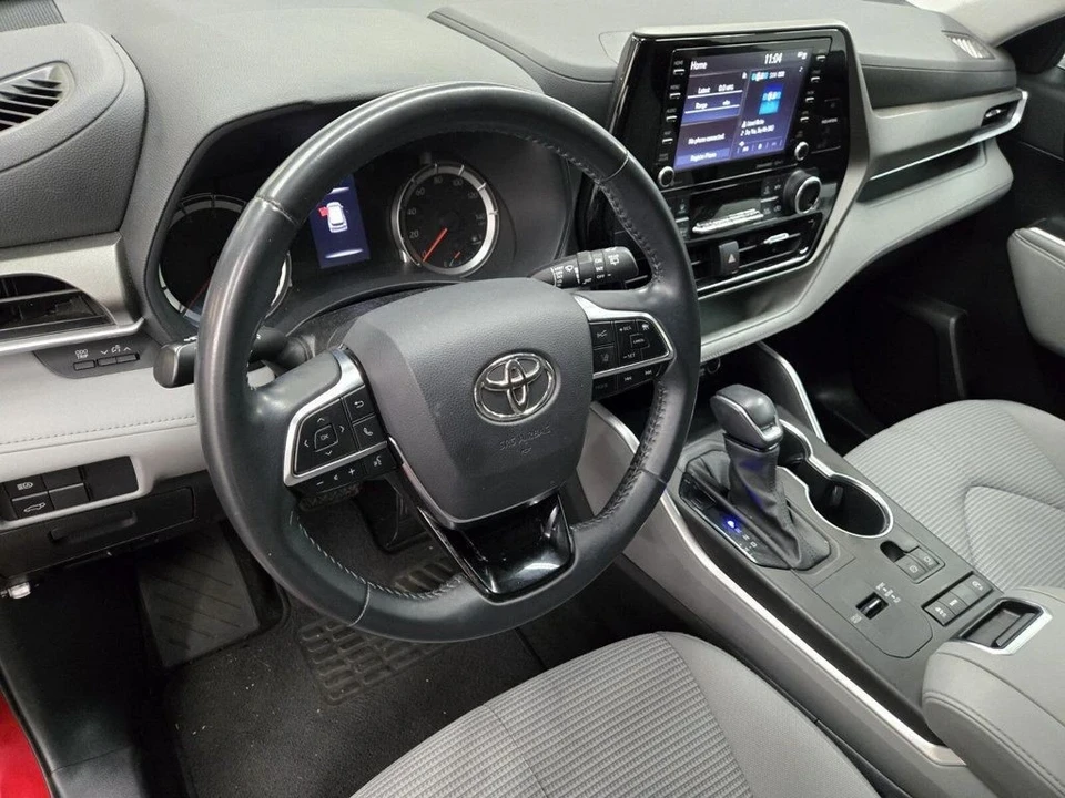 2021 Toyota Highlander - Image 7 of 12