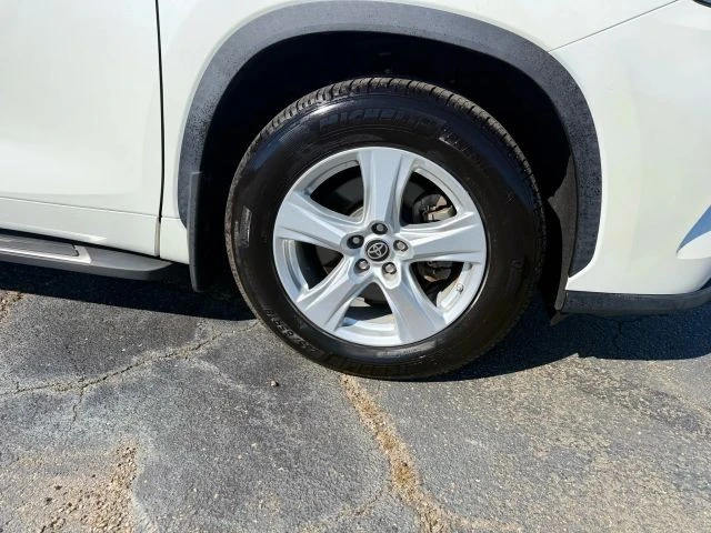 2021 Toyota Highlander - Image 4 of 21