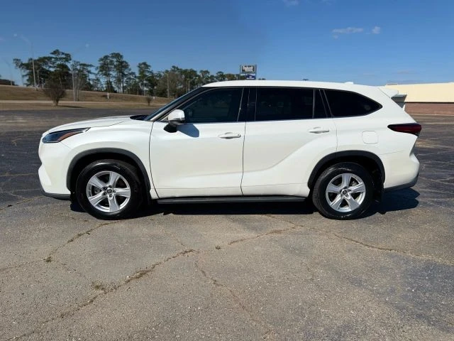 2021 Toyota Highlander - Image 20 of 21