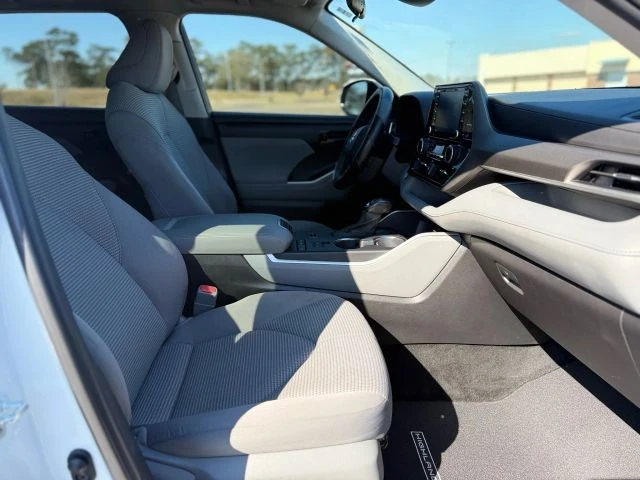 2021 Toyota Highlander - Image 5 of 21