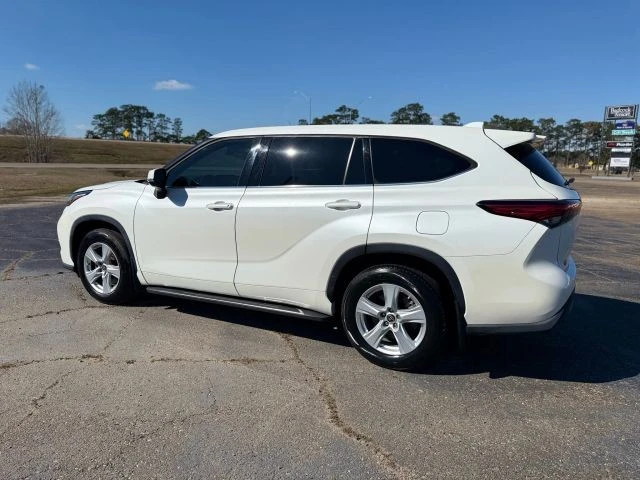 2021 Toyota Highlander - Image 19 of 21