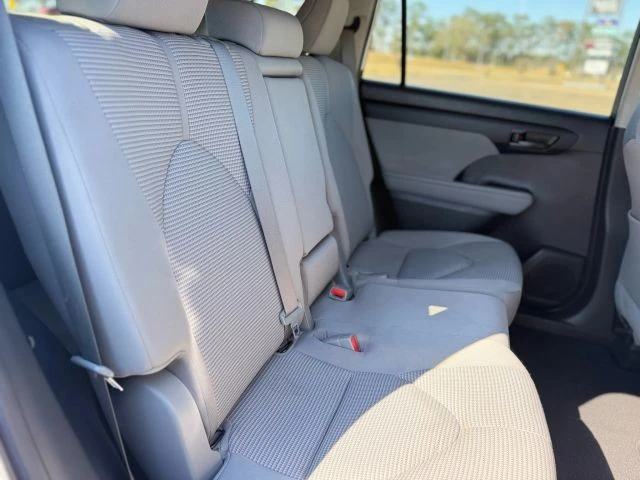 2021 Toyota Highlander - Image 12 of 21