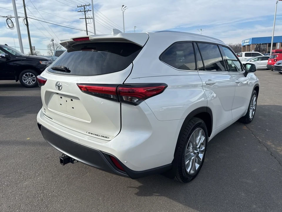 2021 Toyota Highlander - Image 5 of 12