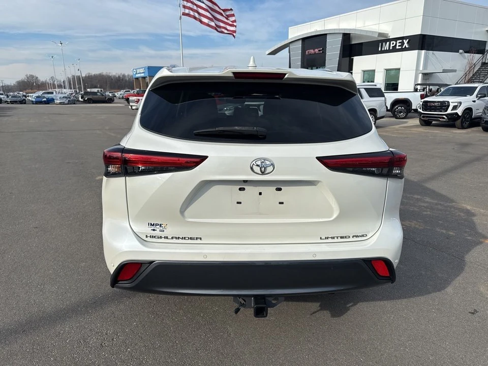 2021 Toyota Highlander - Image 4 of 12