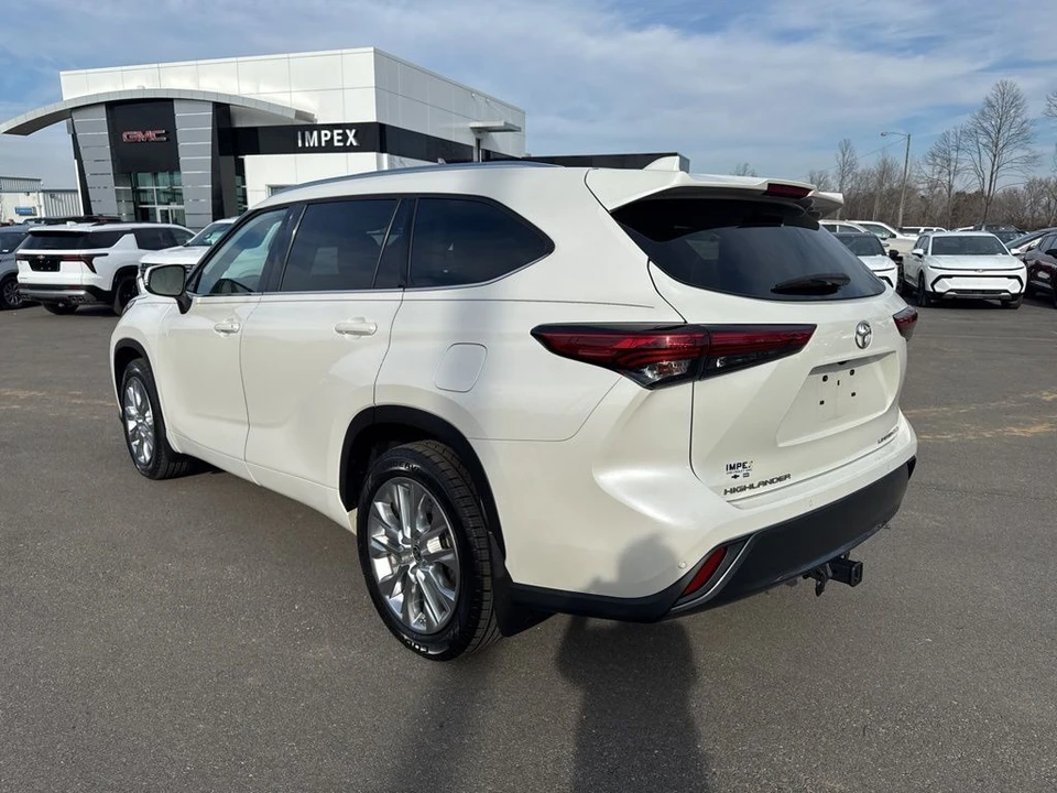 2021 Toyota Highlander - Image 3 of 12