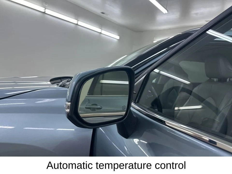 2021 Toyota Highlander - Image 17 of 21